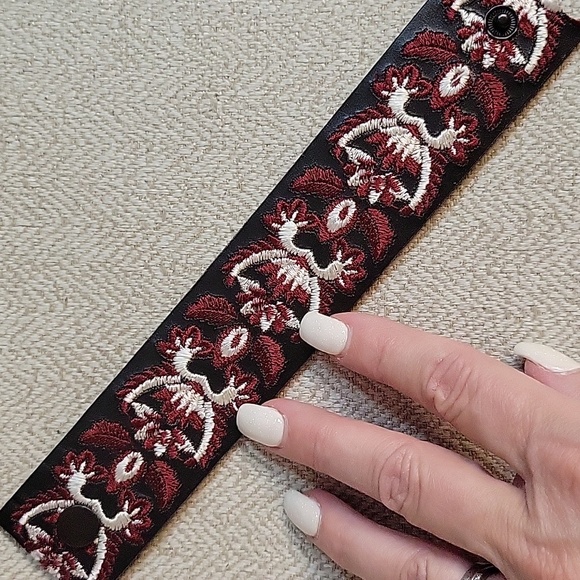 Embroidered Leather Cuff Bracelet - Picture 5 of 7